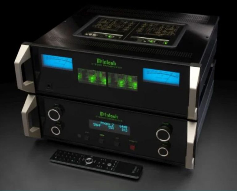 Preamplifier Baru McIntosh, C12000