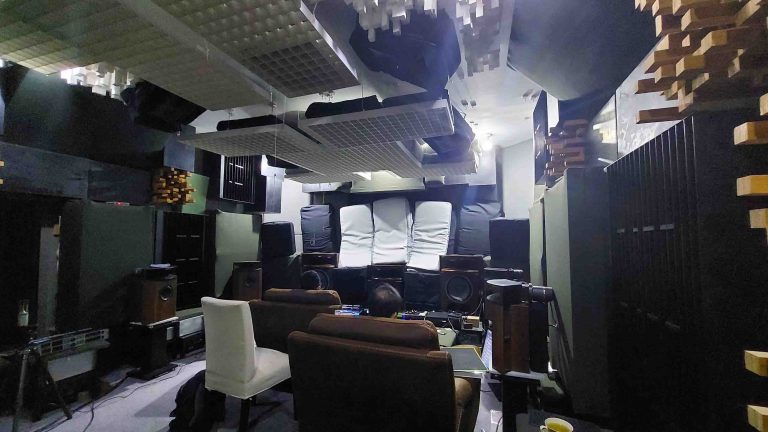 Eksplorasi Dan Santoso