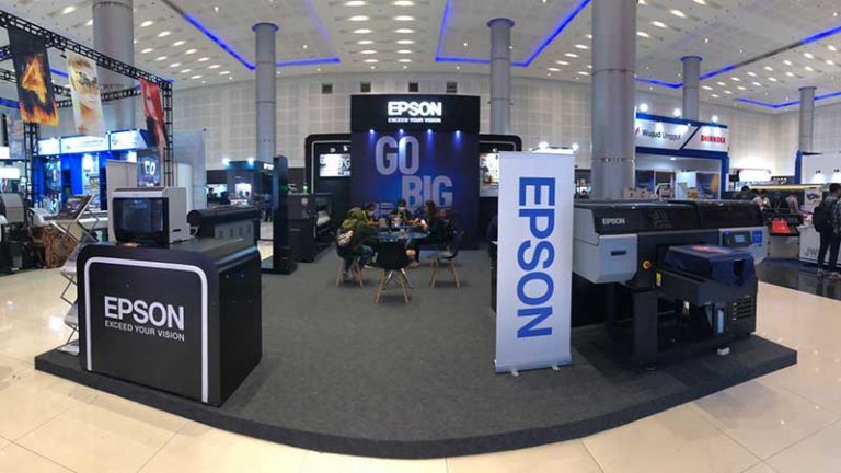 Kampanye “Be Cool” Epson melalui Pameran