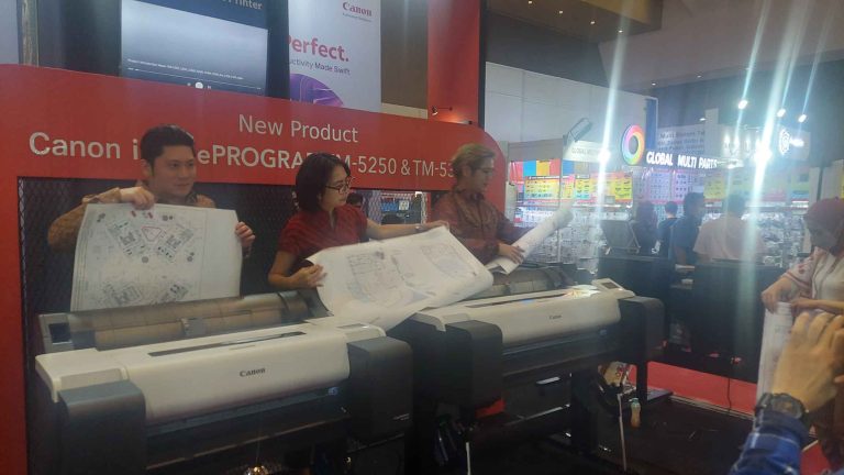 Large Format Printer Baru Canon  dengan 5 Tinta Pigment